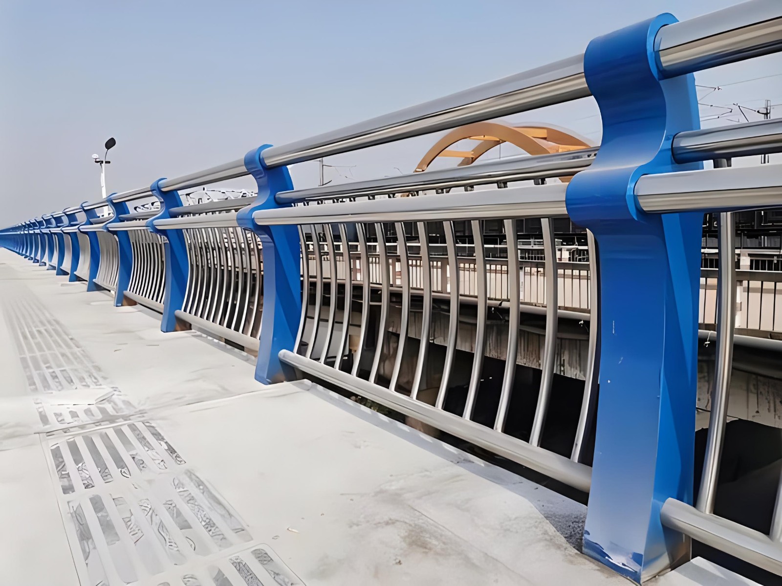 红河不锈钢复合管护栏制造工艺要求及其重要性